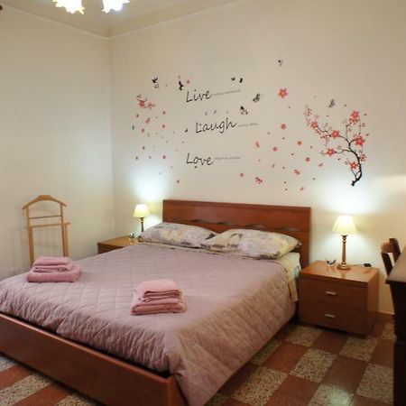 Angoletto Di Trastevere 罗马 外观 照片